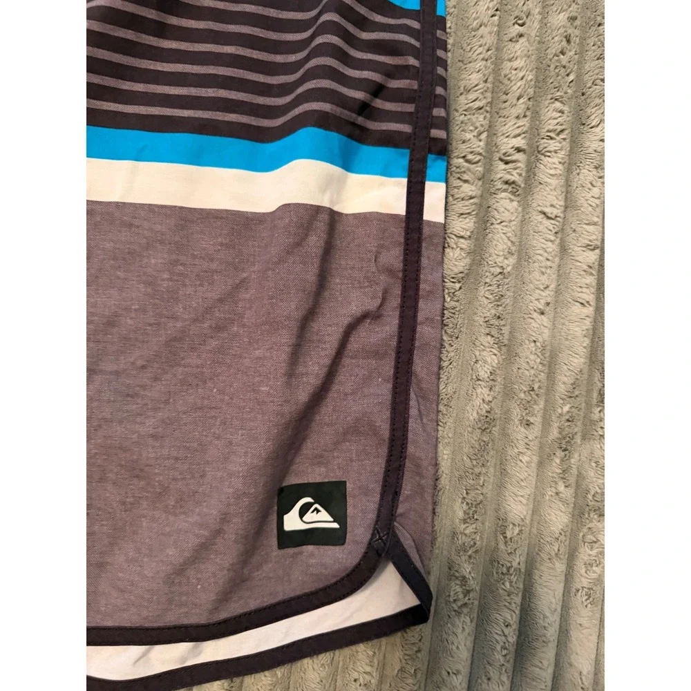 Quiksilver Mens Striped Board Shorts Blue Grey Black Swim Trunks Size 36 x 20